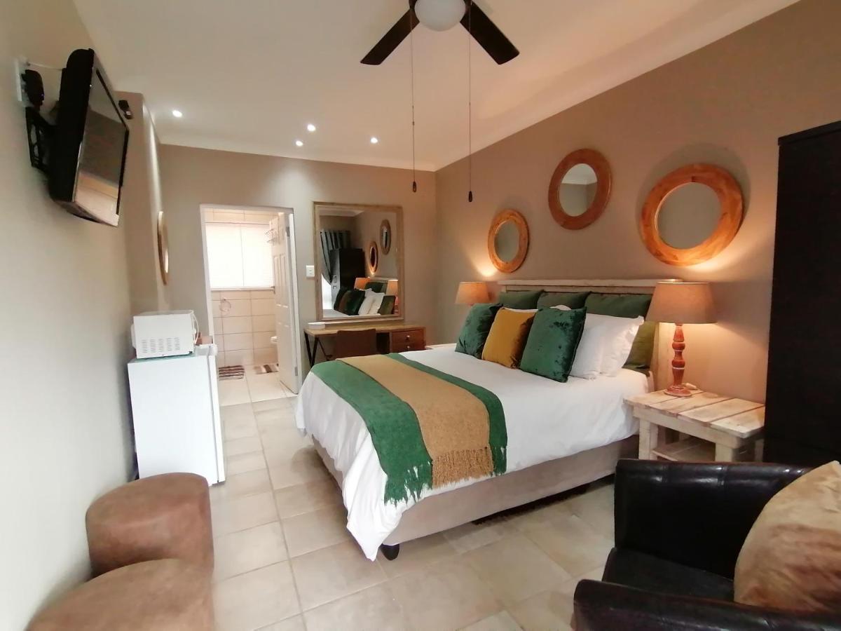 Roxy'S Rest Guest House Vanderbijlpark Exterior photo