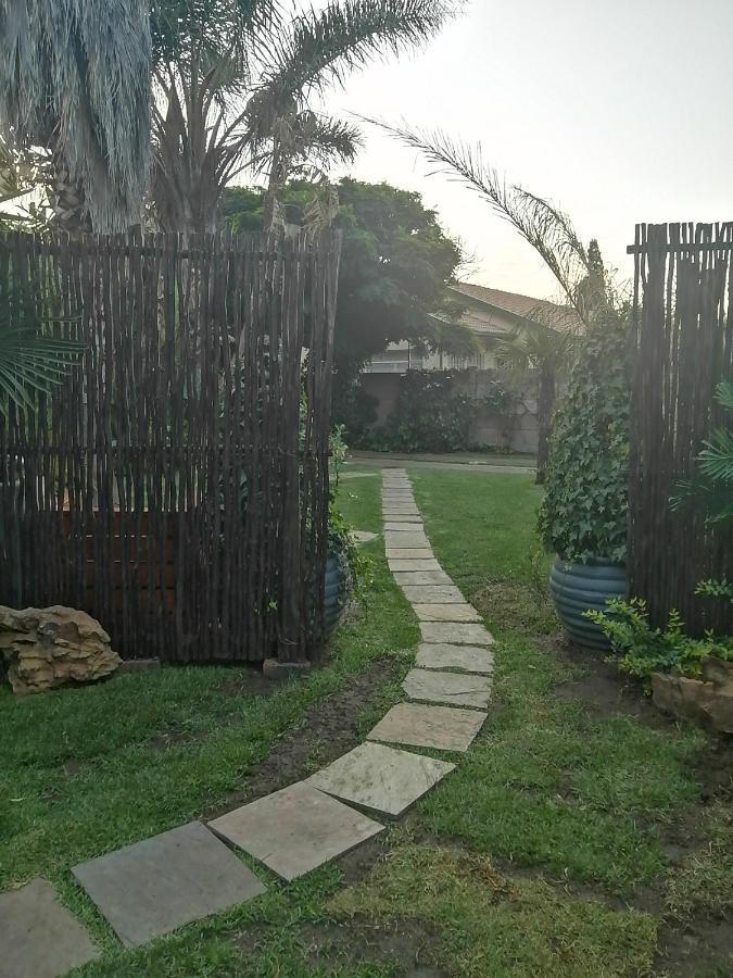 Roxy'S Rest Guest House Vanderbijlpark Exterior photo